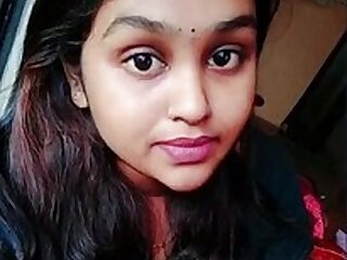 Sensual Tamil babe with large breasts craves for fingering in intimate video